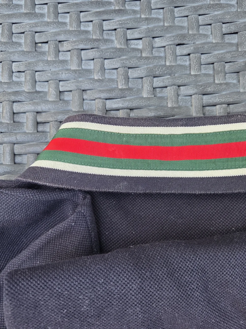 Men's Gucci Navy Polo with Tiger. Green & Red Stripe Collar Size L. Worn Once